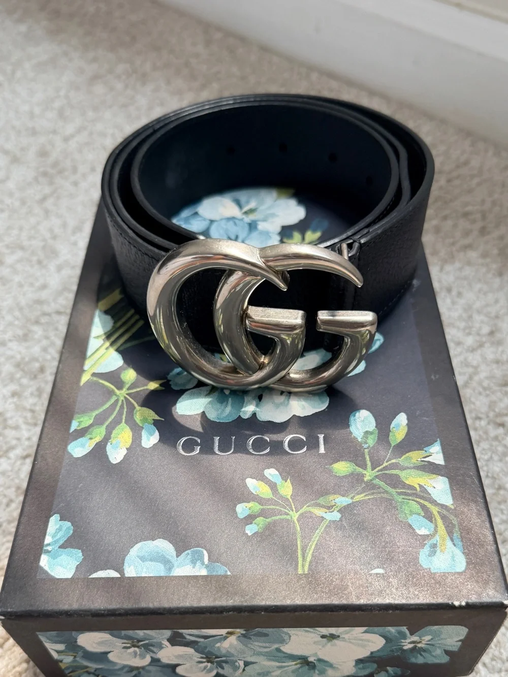 Authentic Gucci Black Leather Belt with Silver Double G Buckle